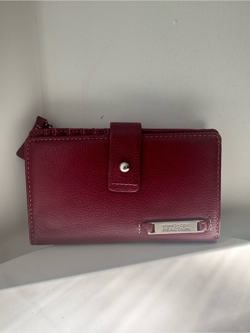 Kenneth Cole Reaction Dark Red Leather Wallet with Silver Accent Coin Zipper
